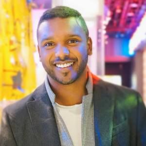 Meet your Posher, Víctor